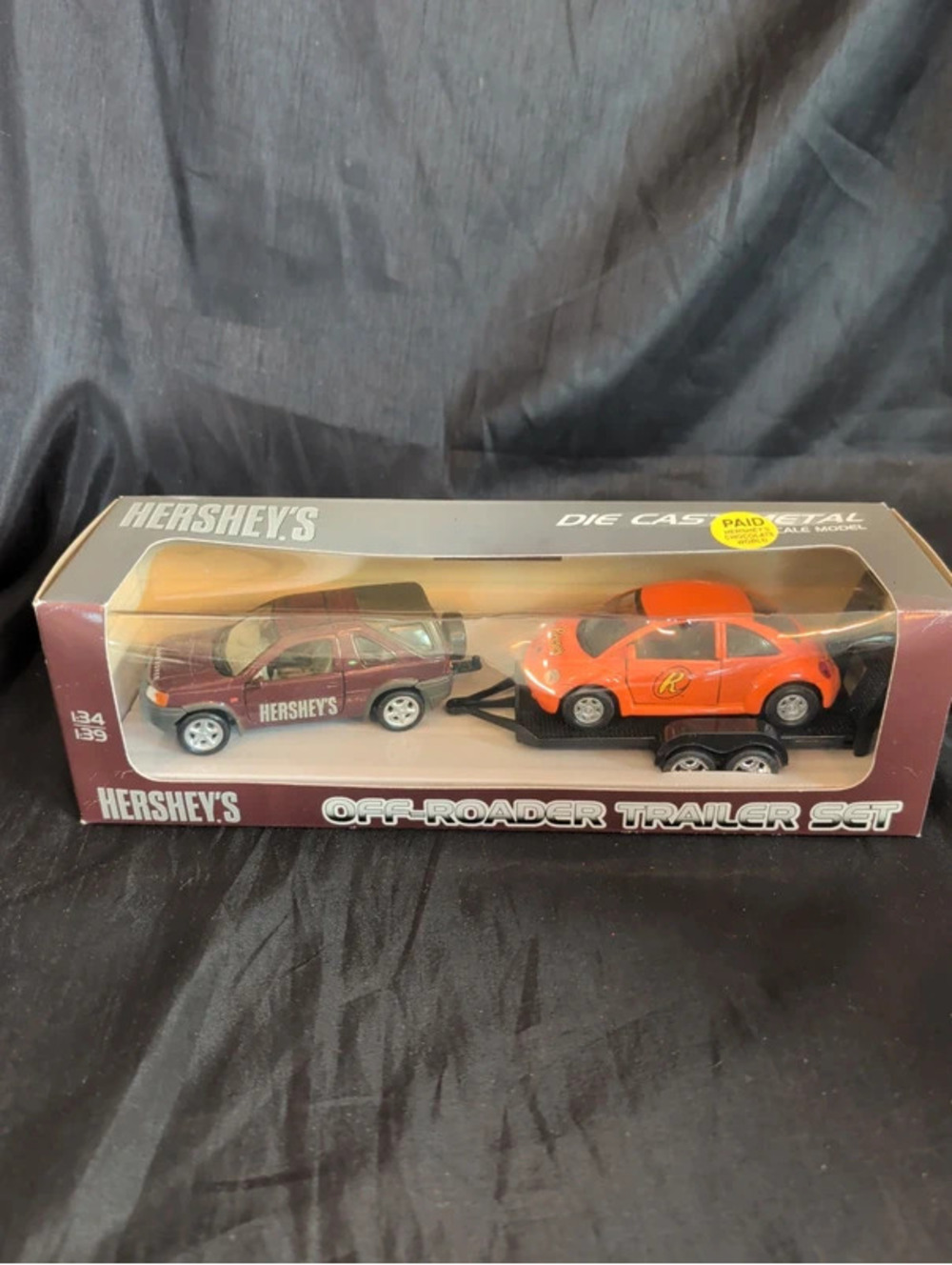 Hershey's Land Rover Reese's Volkswagen trailer set diecast